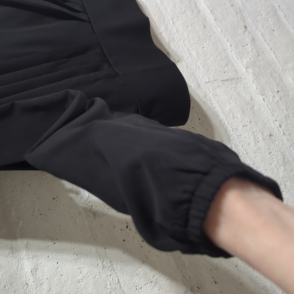 Venus Deep V neck Top - Picture 4 of 6